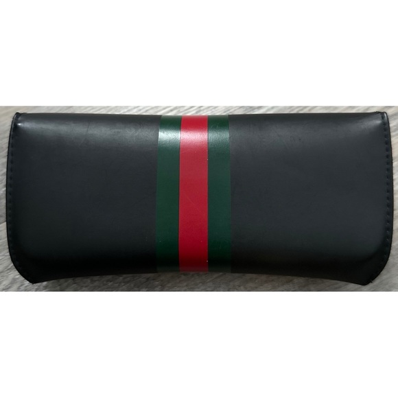 Women’s Gucci Oversized Sunglasses - Picture 8 of 12